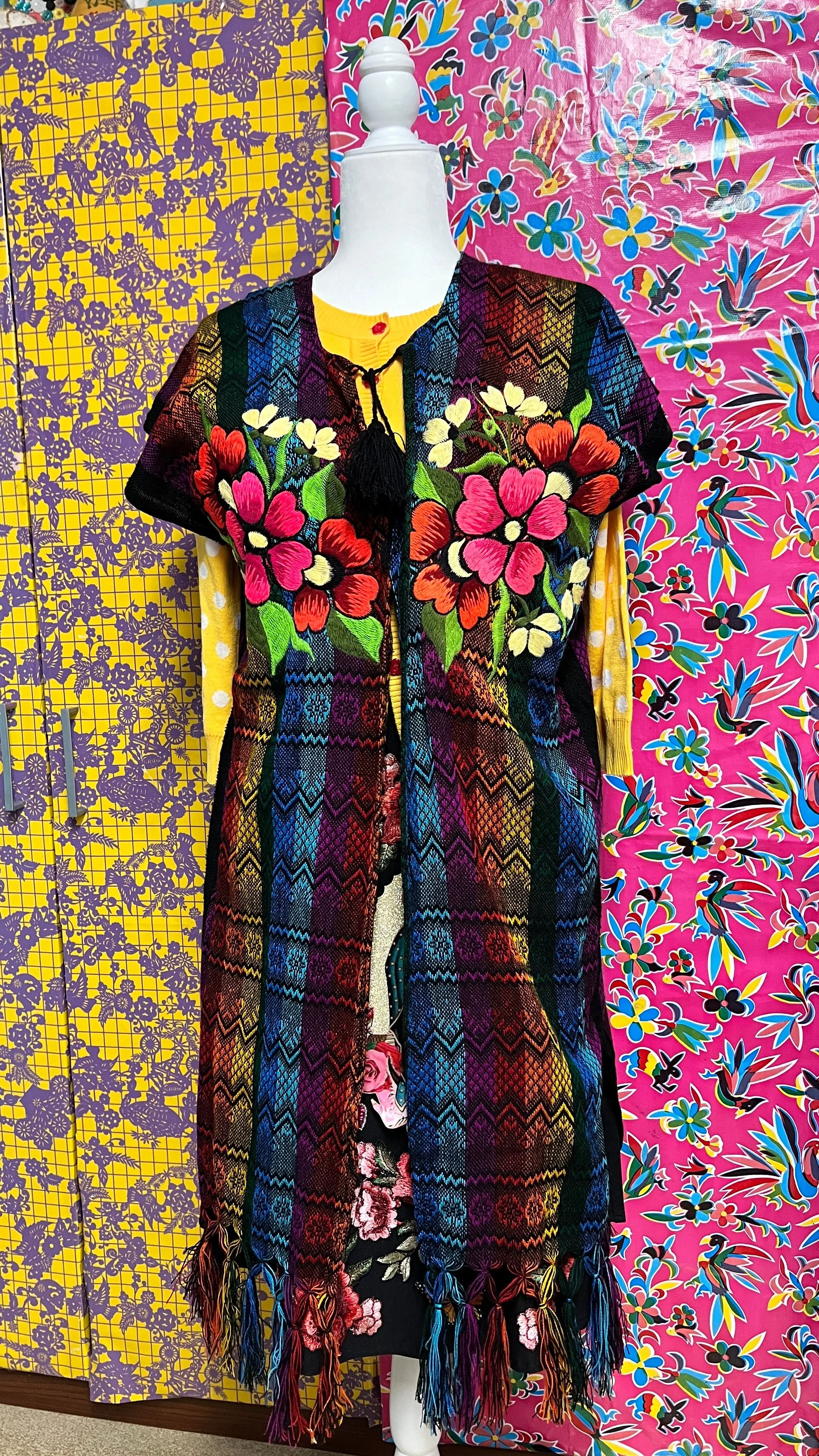 Woven Appliqué Sleeveless Sweater
